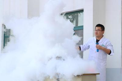 桓台县世纪中学举办第十五届科技节系列活动